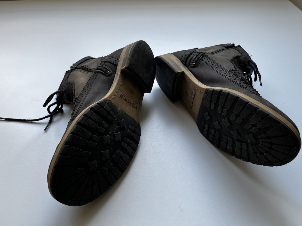 Botas em ótimo estado