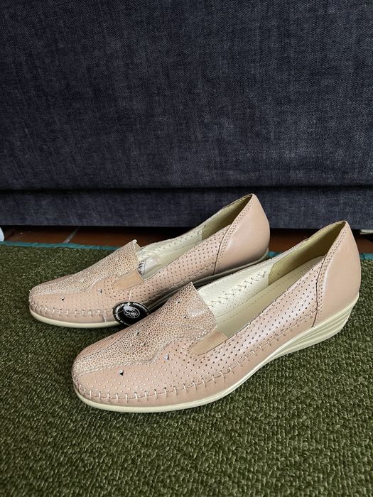 Шкіряні мокасини жіночі