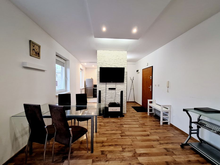 Mieszkanie kawalerka Tomaszów Maz. św. Antoniego 1 piętro do wynajęcia