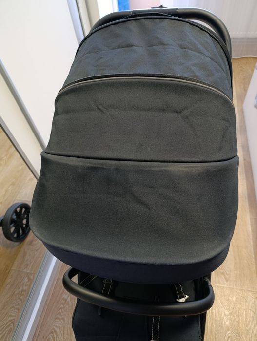 Прогулянкова коляска