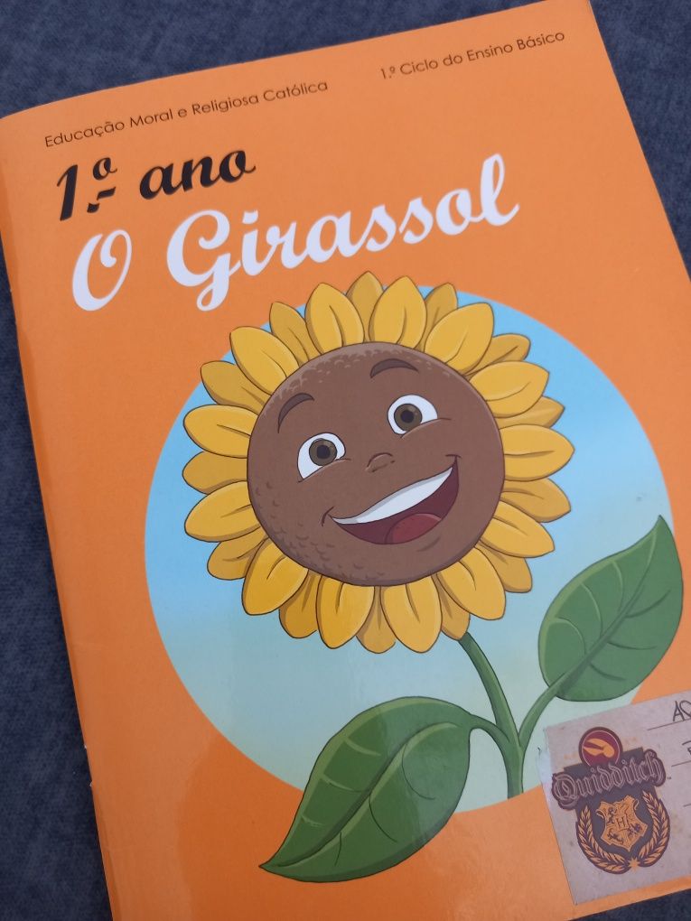 O Girassol 1° Ano - Livro de Religião Moral