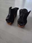 Buty na koturnie