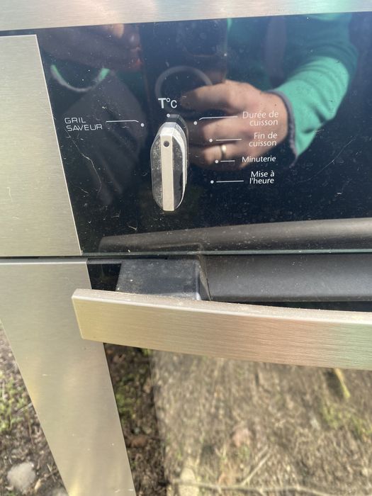 Продам вбудовану електричну духовку