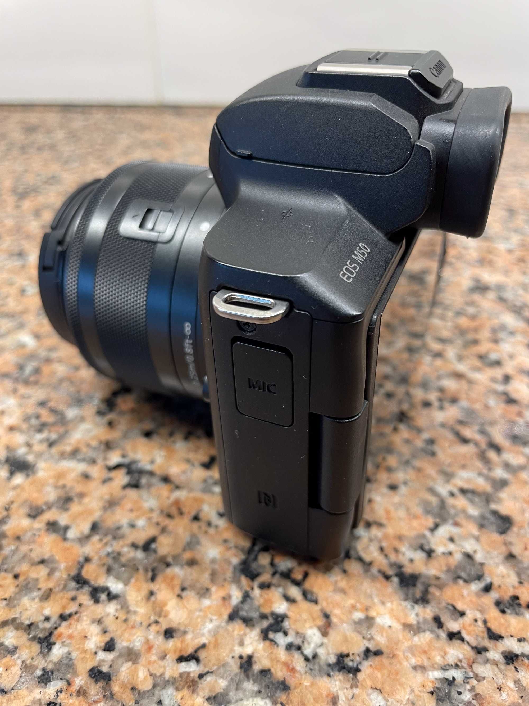 Canon M50 (c/ lente kit) + Lente Sigma + Lente Canon 50mm + Baterias