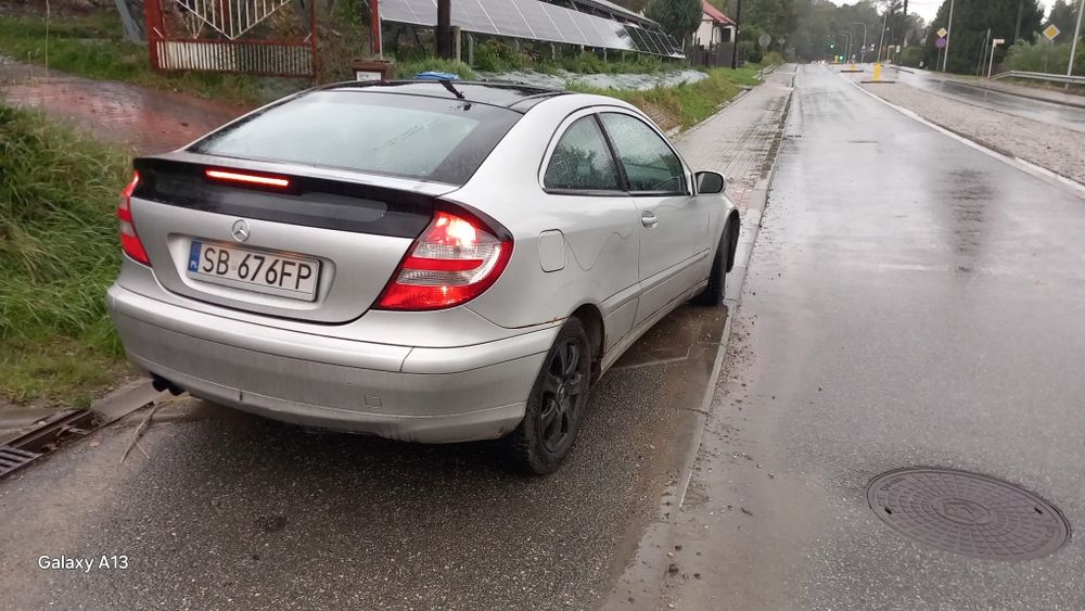 Sprzedam Mercedesa C180