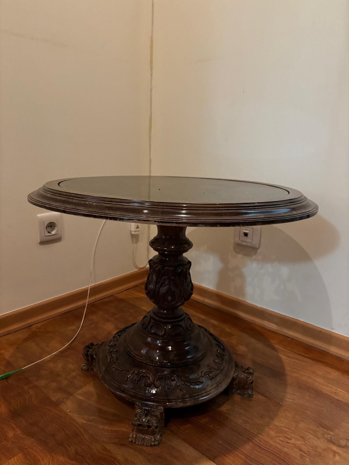 Mesa de centro com vidro