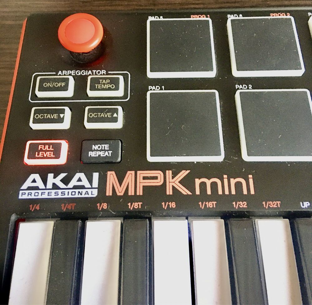 Akai MPK mini MK2