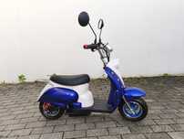 Mini scooter elétrica