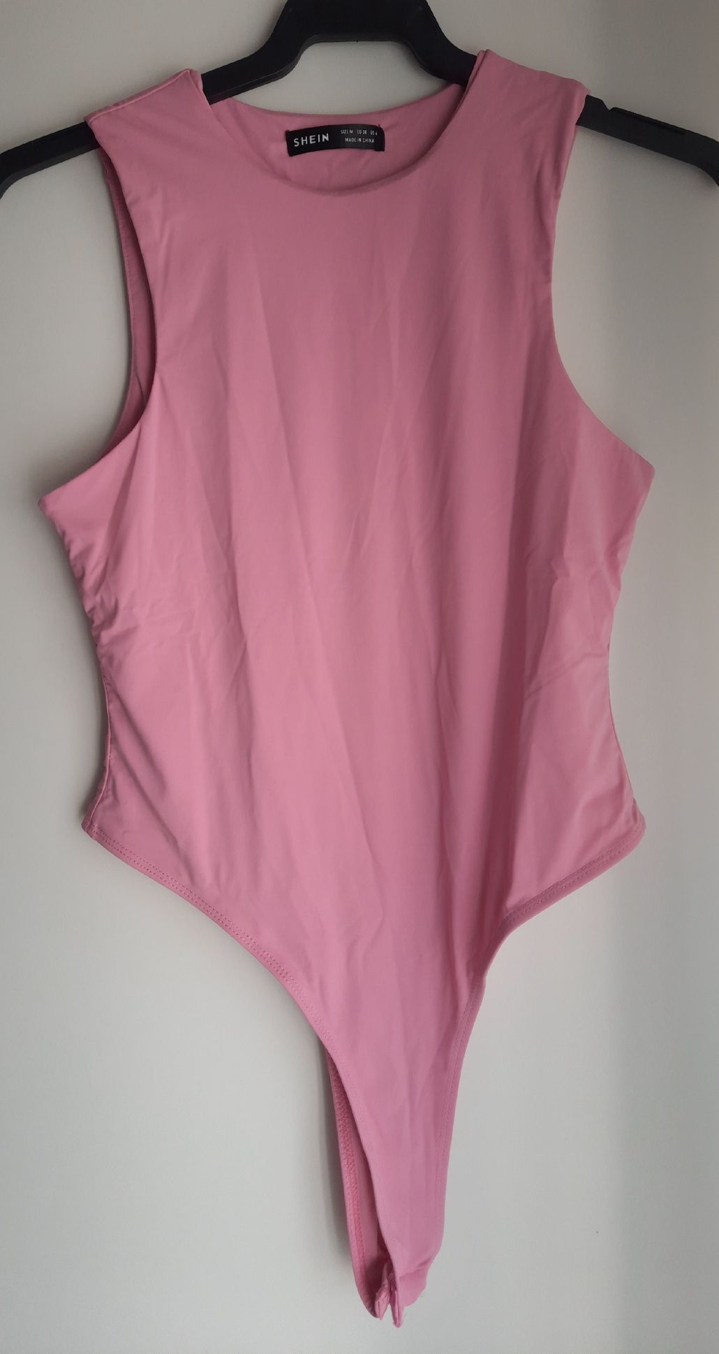 Body simples rosa
