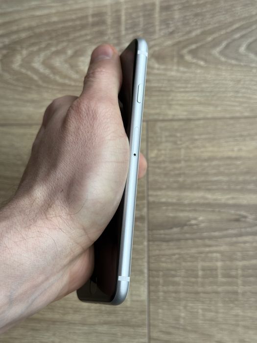 АКБ 100% Гарний Apple iPhone SE 2 128 2020 White Neverlock