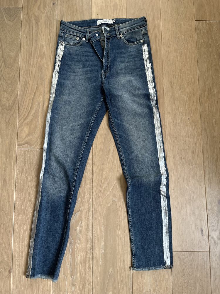 Jeansy H&M ze srebrnym lampasem rozmiar 26