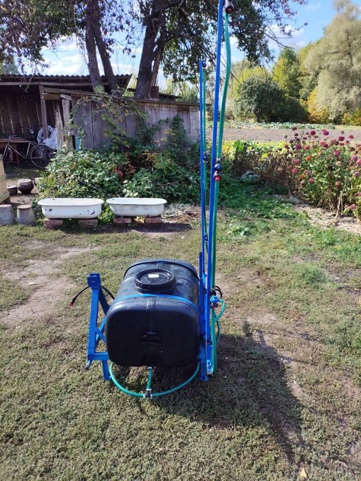 Продам оприскувач Сумська обл Роменський район.