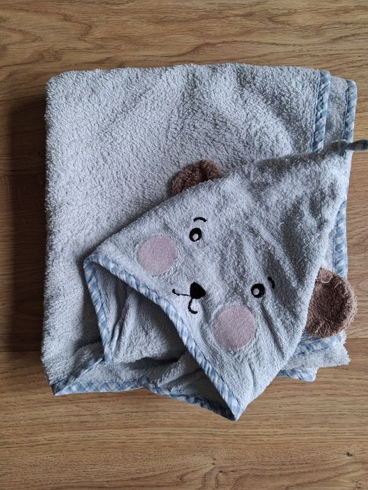 Ręcznik duży, kąpielowy z kapturem. Niebieski