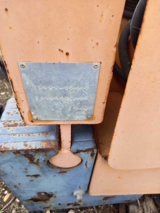 Triturador para tractor Rousseau Velthéa (limpa bermas)