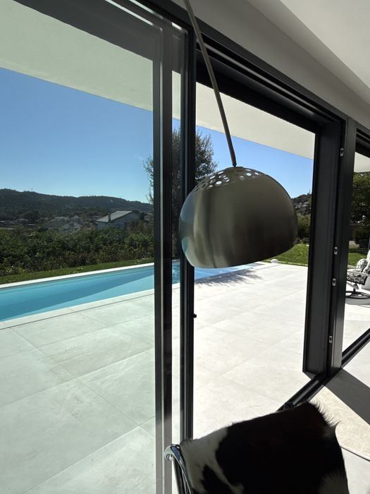 Candeeiro de Arco marca FLOS