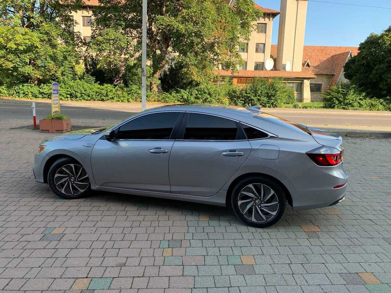 Honda Insight TOURING 2022 гібрид