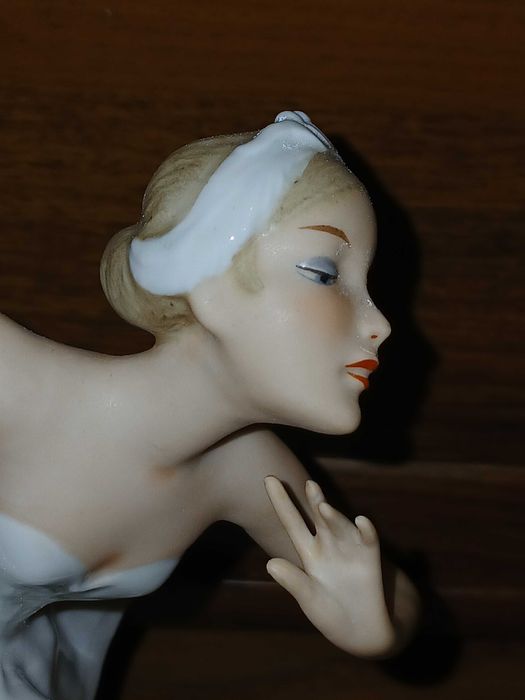 Stara figurka Wallendorf tancerka baletnica