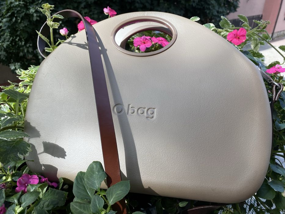 O bag moon sabbia  perłowa.