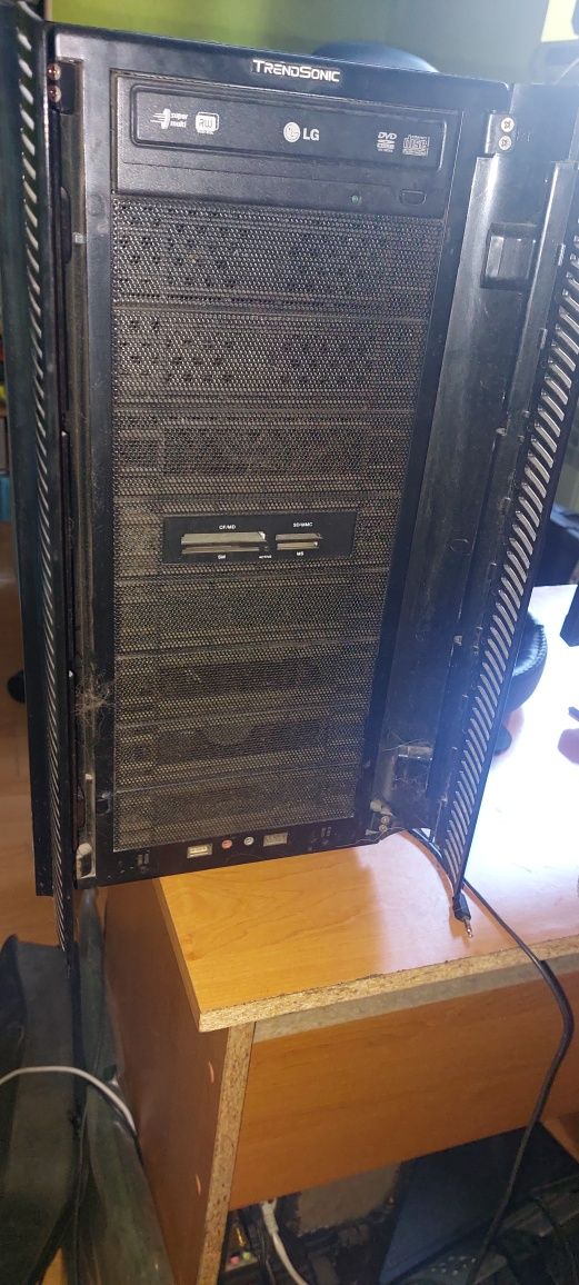 Komputer stacjonarny i5-2300, 2.80GHz, gtx 750 4GB, 8GB RAM, dysk 820G