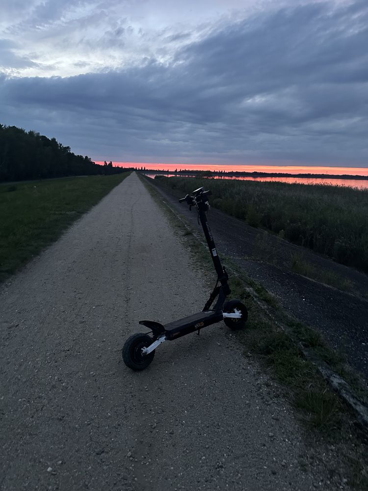 Kukirin g2 pro custom,cos jak ausom kamikaze xiaomi ninebot