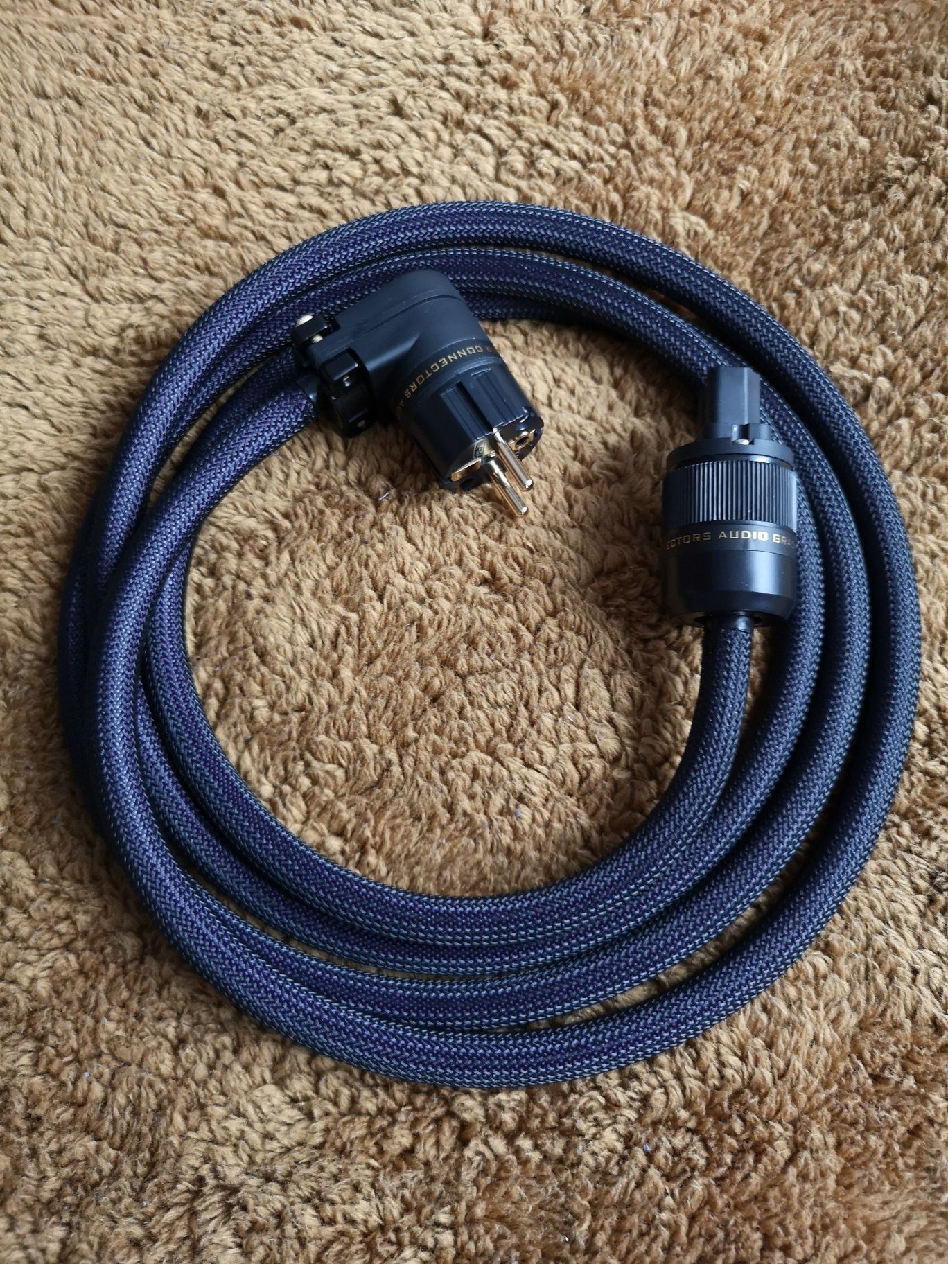 Kabel zasilający Melodika 3x4 mm dł 2.5m Wtyki Schuko kątowe i proste.