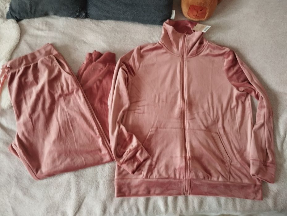 Nowy welurowy dres spodnie joggery i bluza róż 44 /46 XXL - 3xl