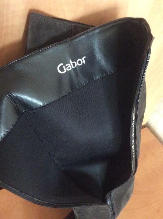 Продам демисезонные замшевые сапоги Gabor 40 р.