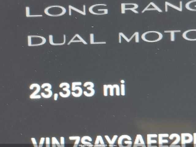 Tesla Model Y Awd/long Range Dual Motor 2023 *