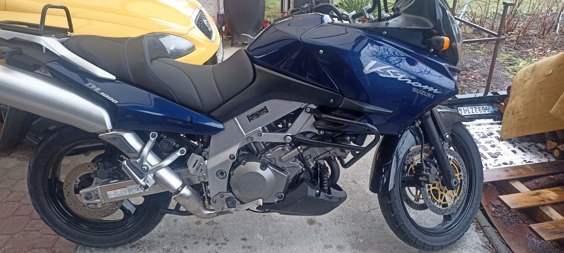 Suzuki v-strom 1000  szosowo turystyczny