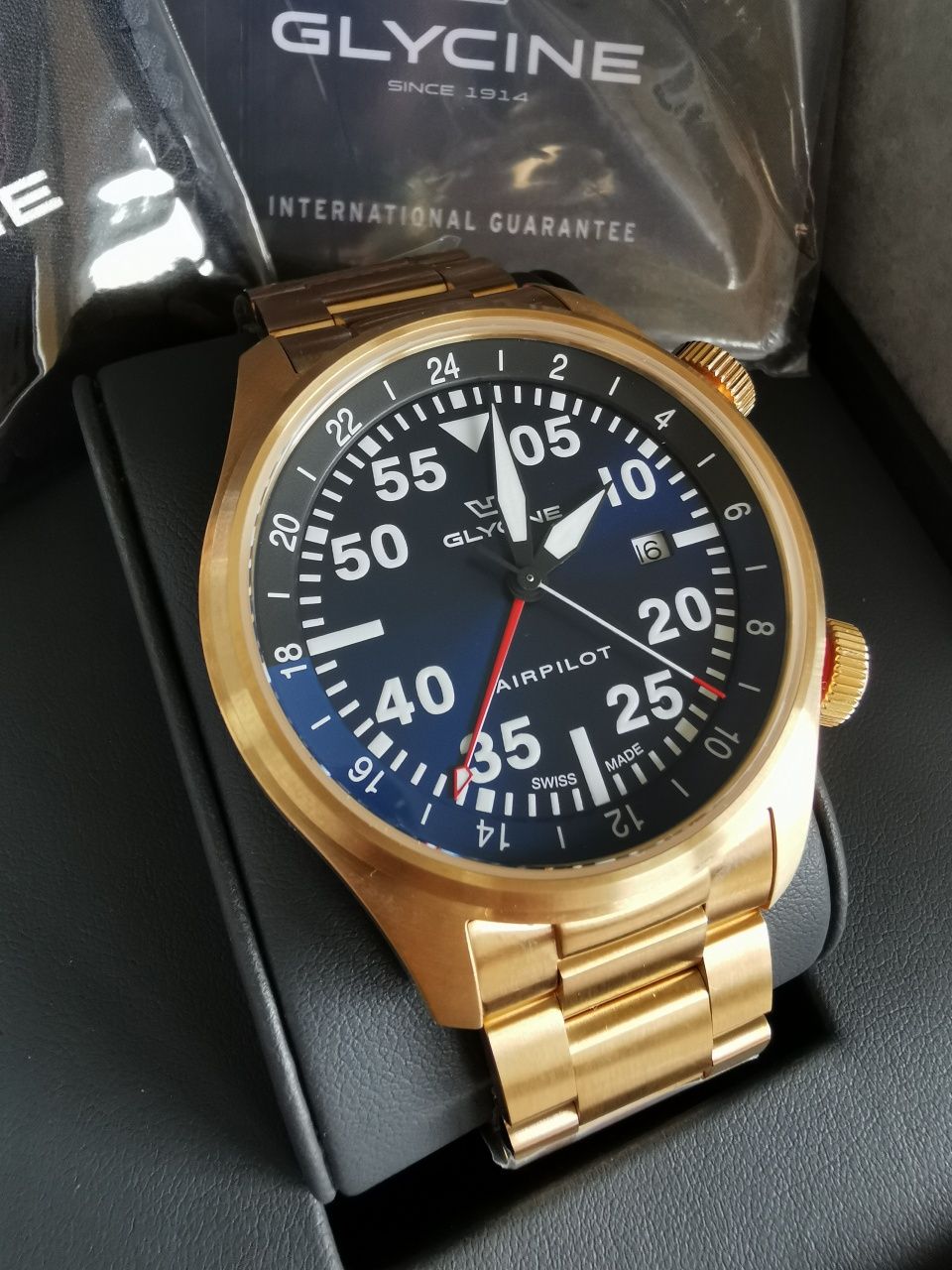 Zegarek Glycine Airpilot GMT GL0350 w rozmiarze 44 mm na bransolecie