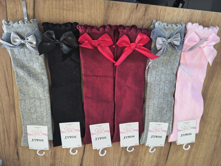 Nowe skarpety dla dziewczynki