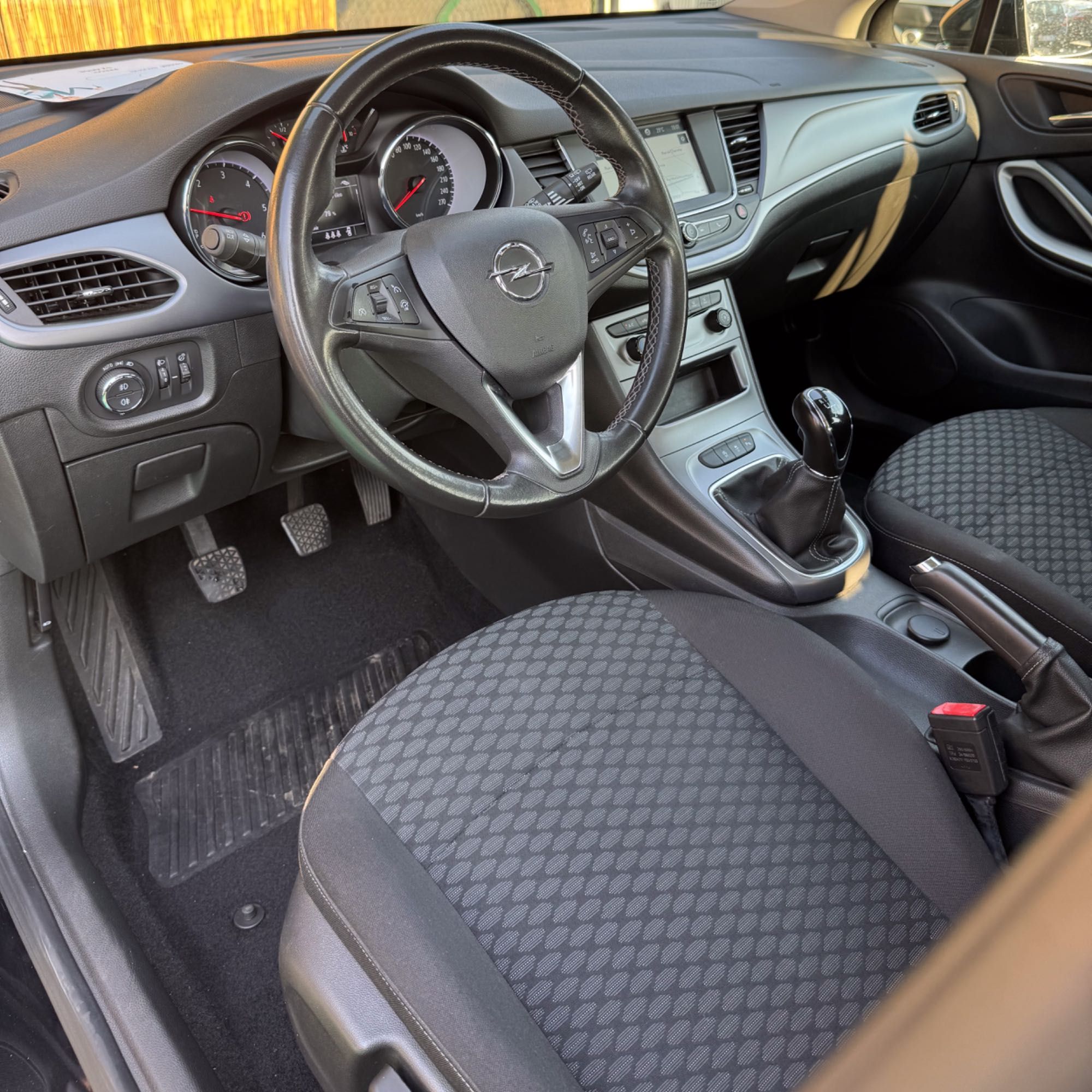 Opel Astra 1.5D Sports Tourer
