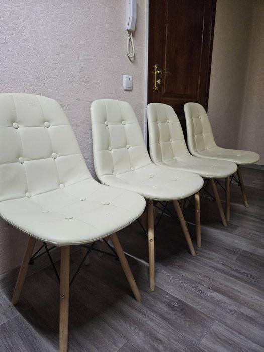 Стулья кухонные 4 шт