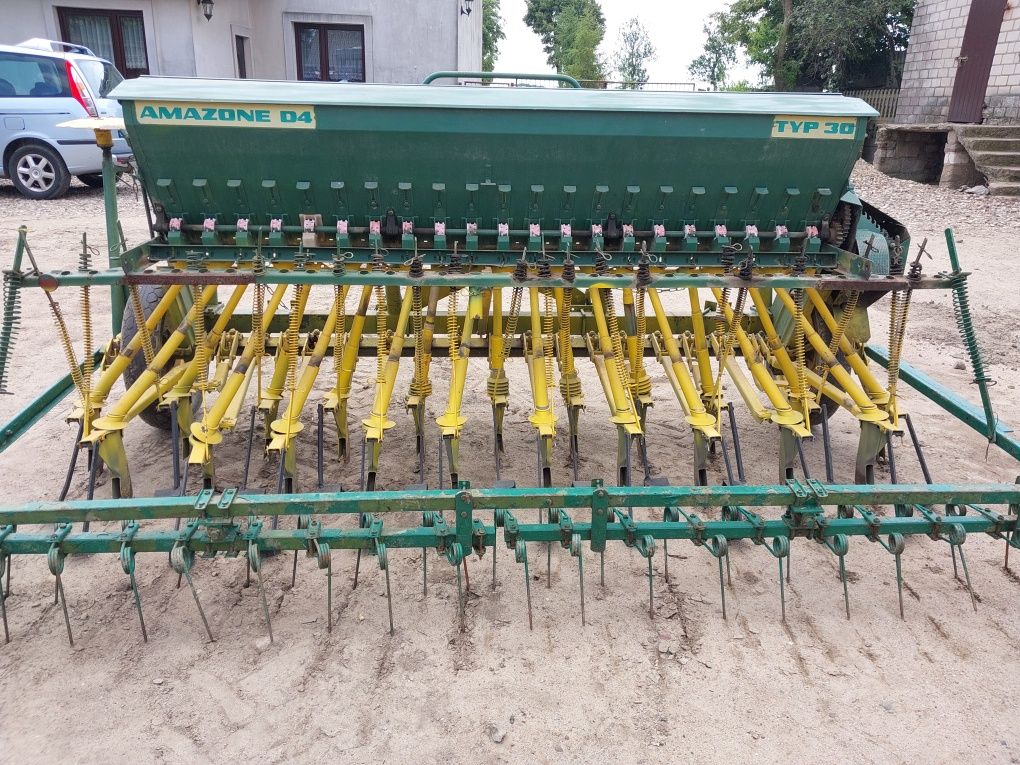 Sprzedam siewnik Amazone D4