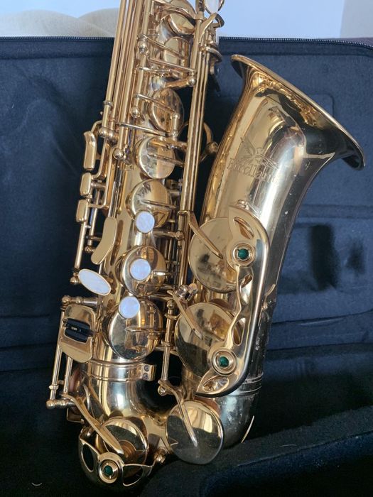 Продам саксафон альт