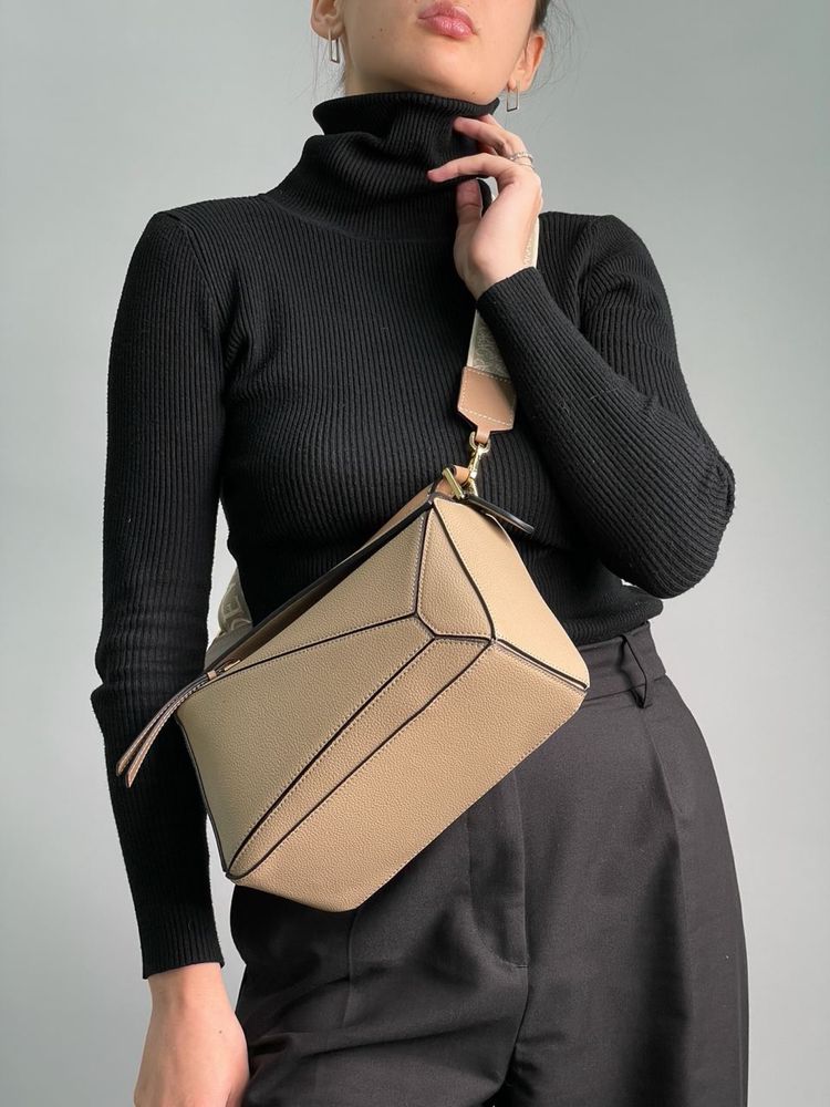 Torebka Loewe Small Puzzle Bag in Clasic Calfskin Beige