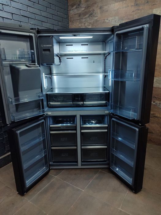 Продається новий холодильник Hisense RQ760N4SBFE.