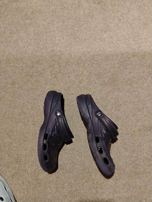 Crocsy produkcji polskiej 35