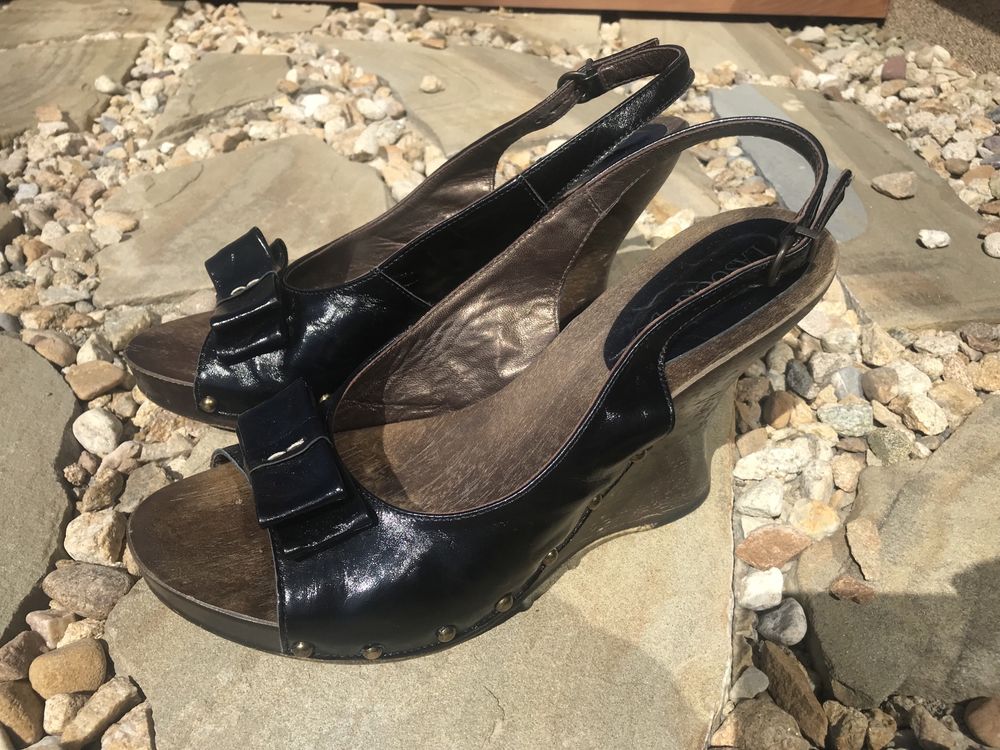 Buty sandały damskie czarne na koturnie Lasocki skórzane 40