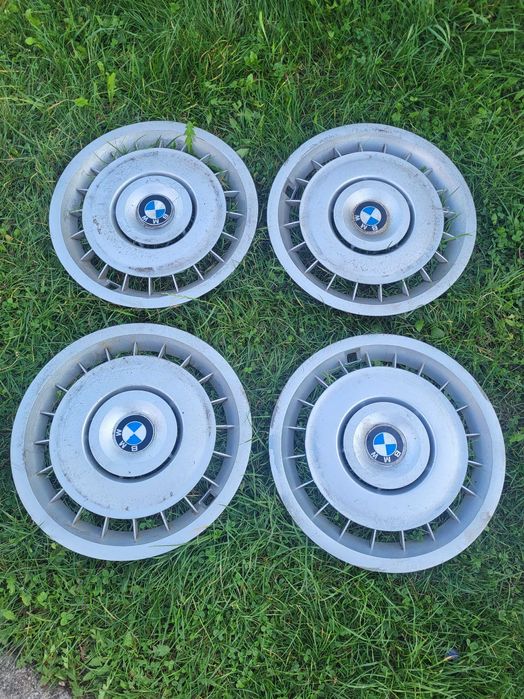 Kołpaki BMW 15" 16" 4sztuki różne