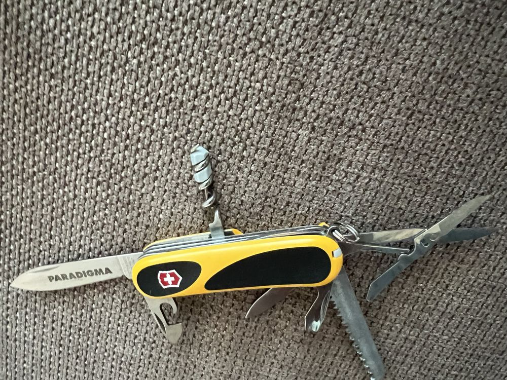 Folding knife Victorinox EvoGrip S18 2.4913.SC8 (Yellow with black)