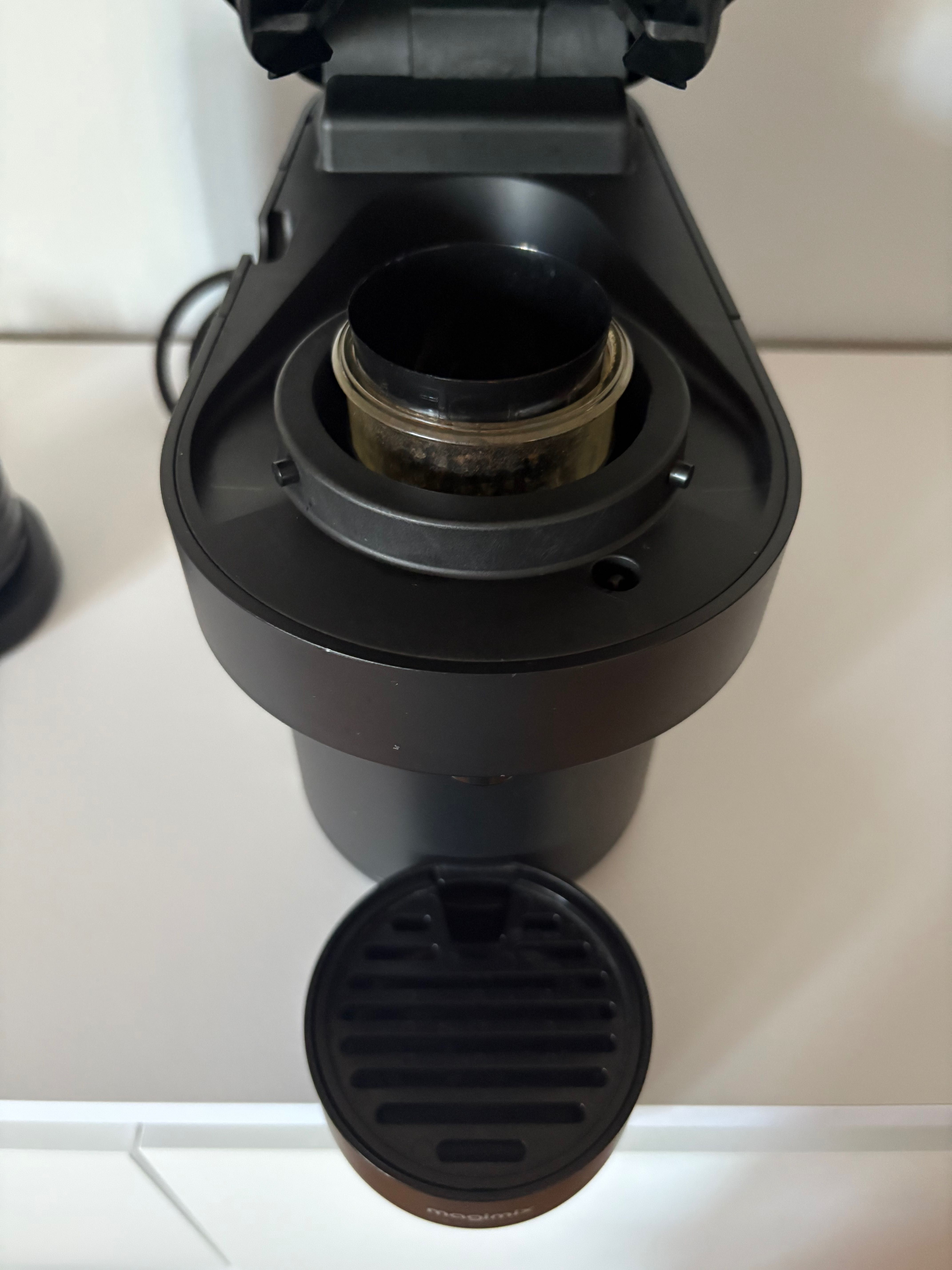 Ekspres do kawy plus spieniacz do mleka zestaw Nespresso