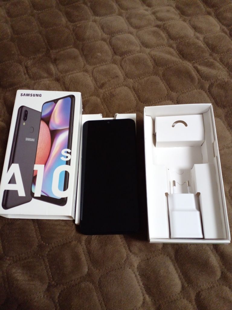 Смартфон SAMSUNG A 10 S.