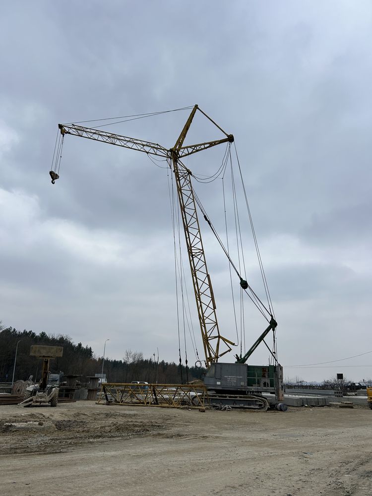 Кран гусеничний СКГ-63/100, 63 т, стріла 35.94 м, гусьок 29,04 м