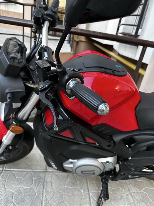 SAXXX E-Roadster