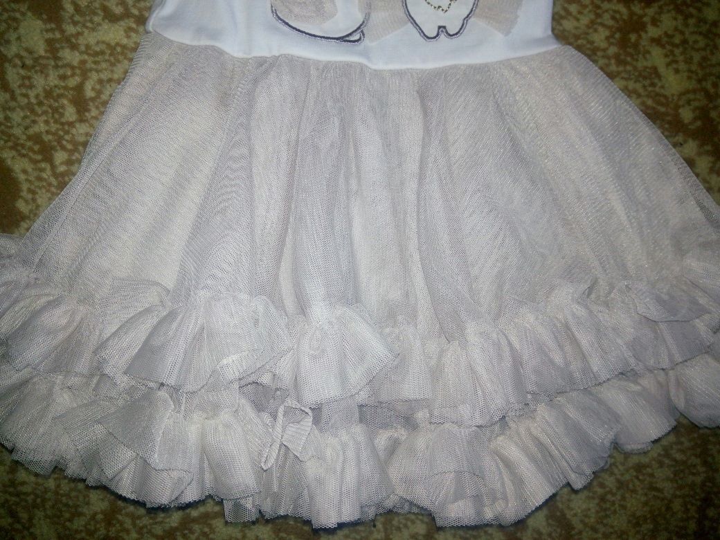 Новое нарядное платье Isaac Mizrahi 0—3мес-155грн.
