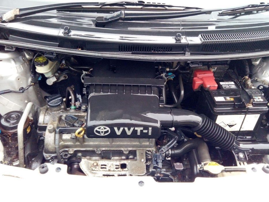 Toyota Yaris 1.3 VVT-i de 2006 disponível para peças