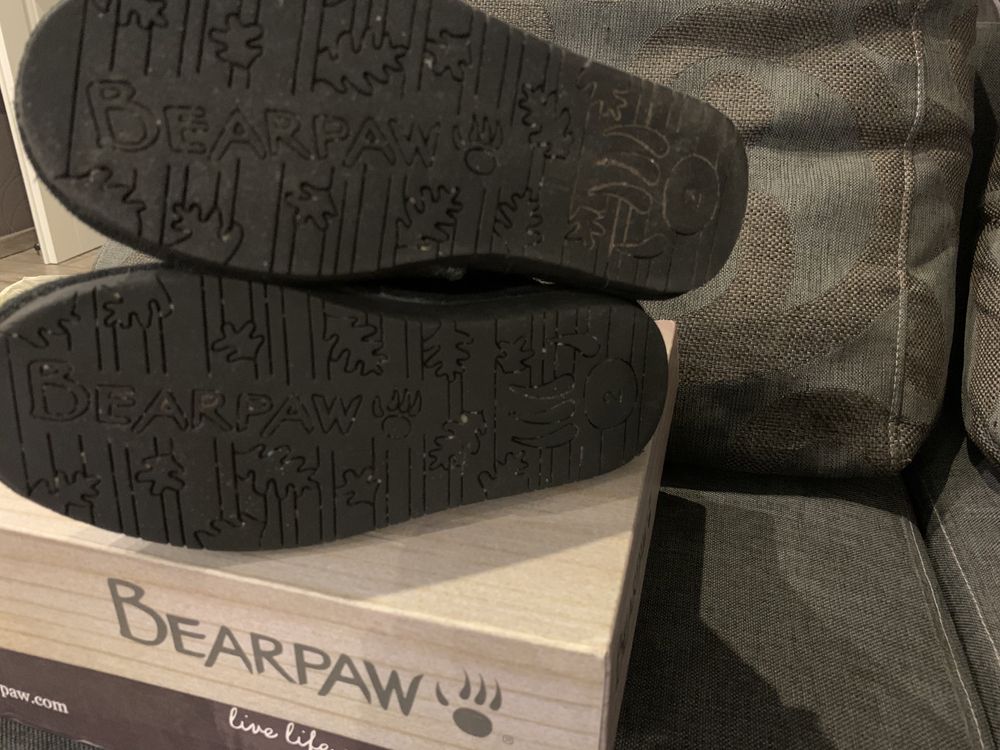 Уггі Bearpaw, розмір 2 американський