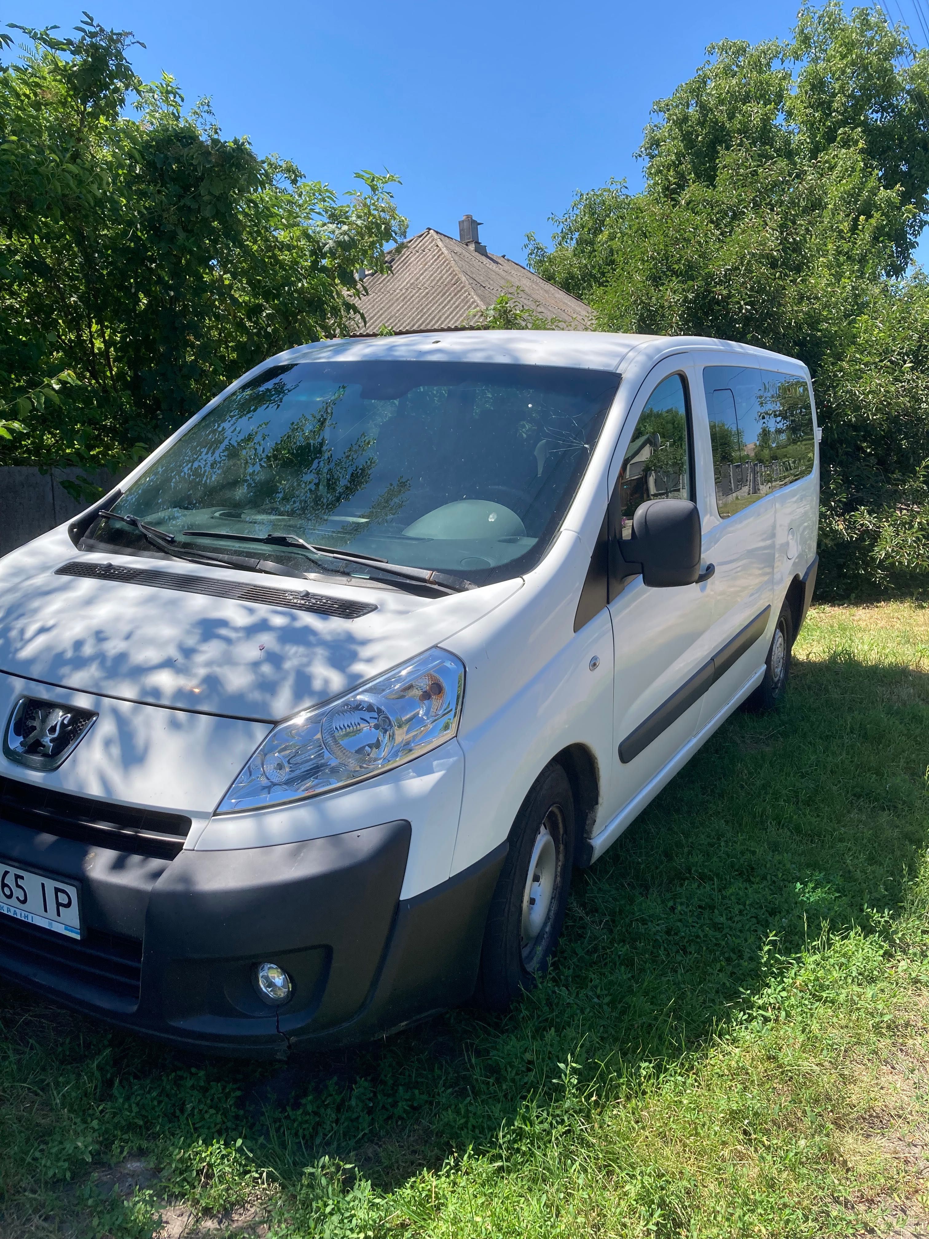 Продам власний сімейний автомобіль