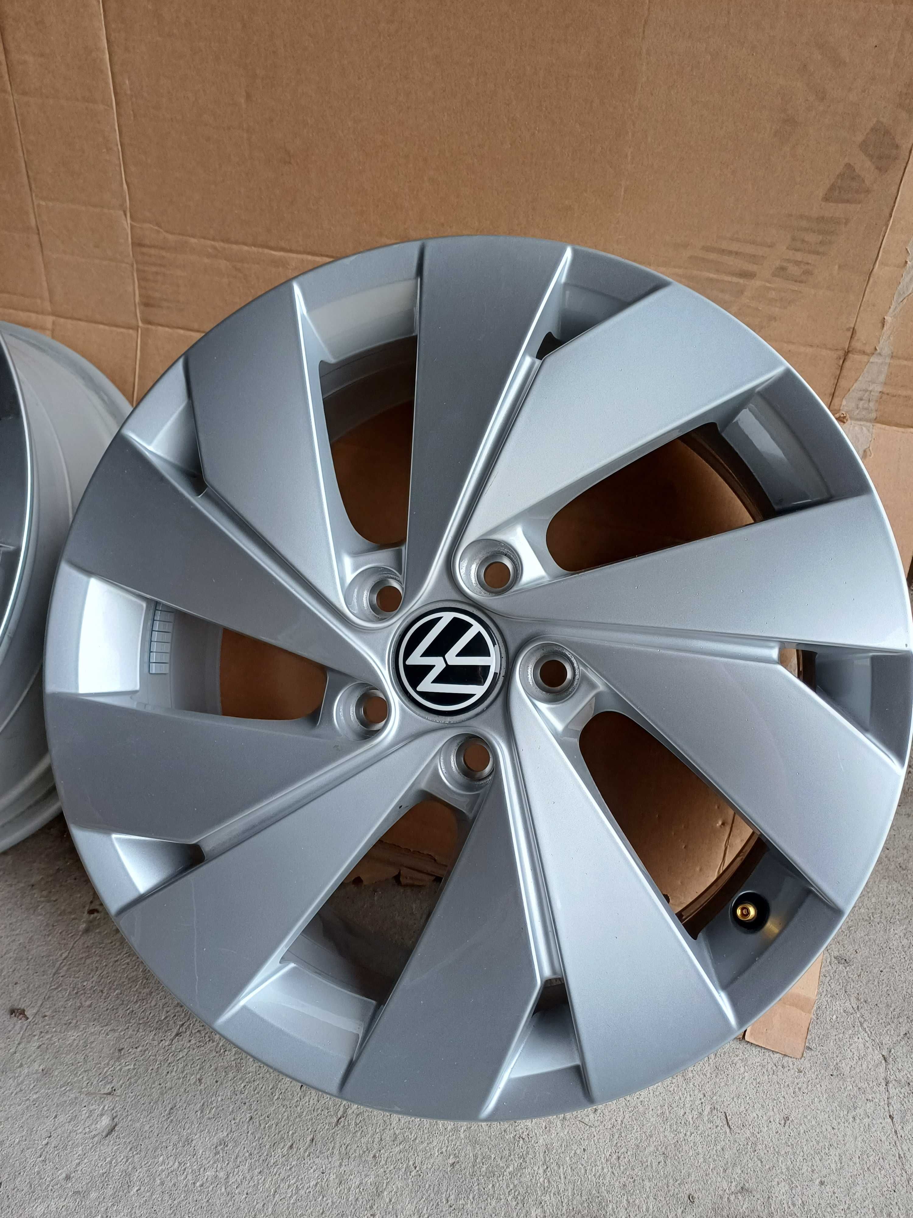 Oryginalne Felgi VOLKSWAGEN 17'' 6,5J ET46 5x112 NOWE Skoda Audi